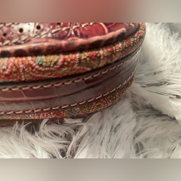 🍂🍂ETRO Beautiful shoulder bag! Like new with dust bag🍂🍂 - Picture 11 of 14